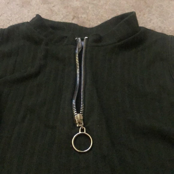 green top - Picture 2 of 2